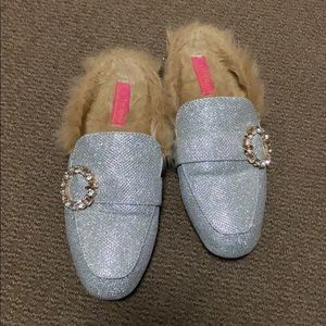Glitter Mules with fur and a brooch.